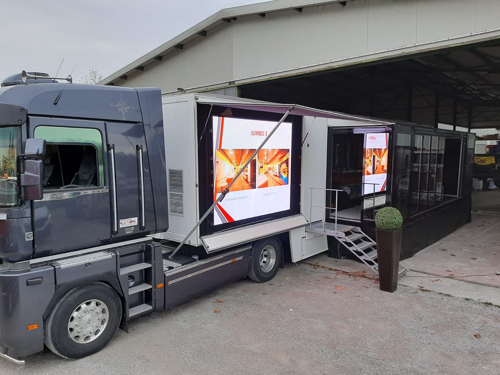 nuovo Ledwall esterno su Jumbo2 nuovo Ledwall esterno su Jumbo2